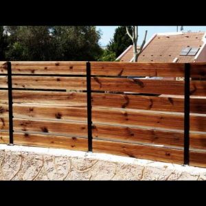 גדר מעץ אורן 